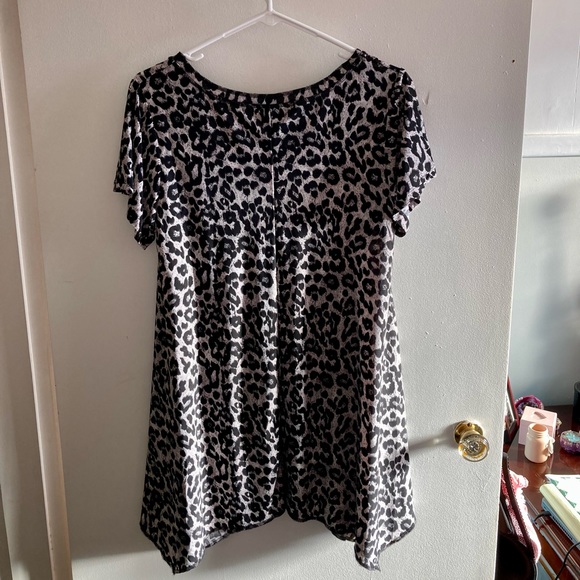 New ⭐️ White Leopard Tunic Top / Mini Dress - Picture 2 of 3